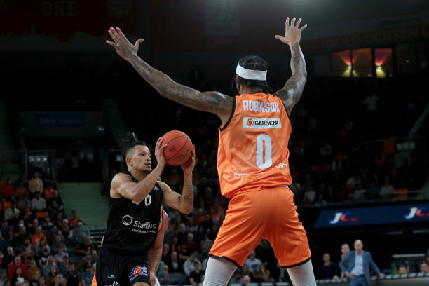 是那抹轻松 是那抹轻松