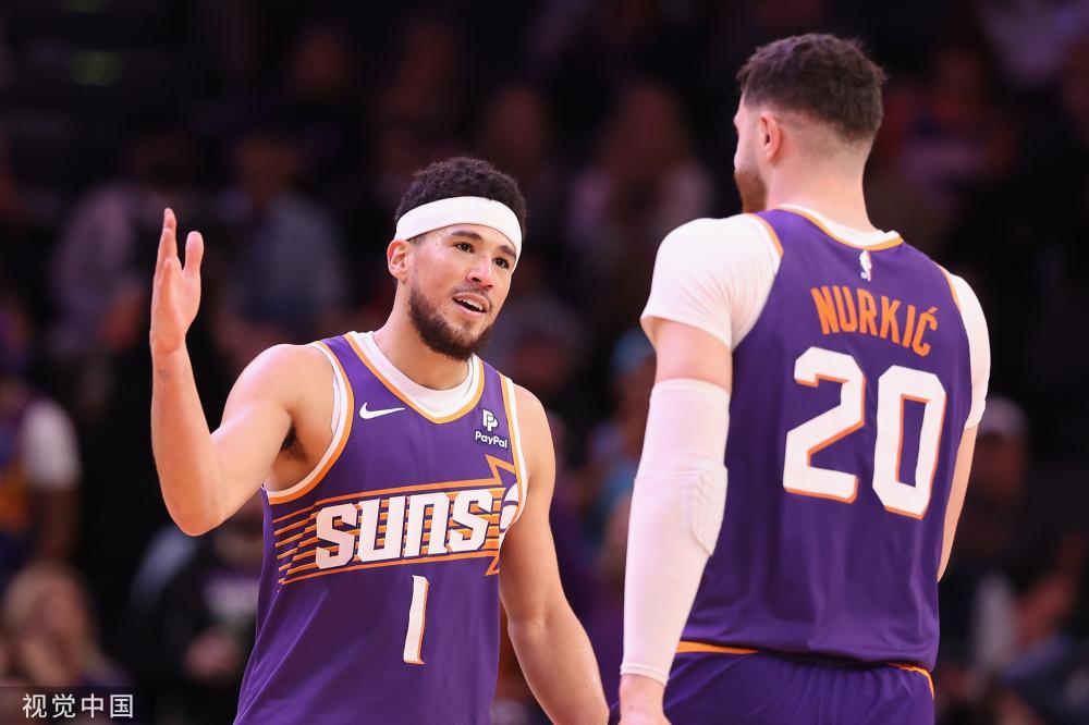 层将他视为 层将他视为