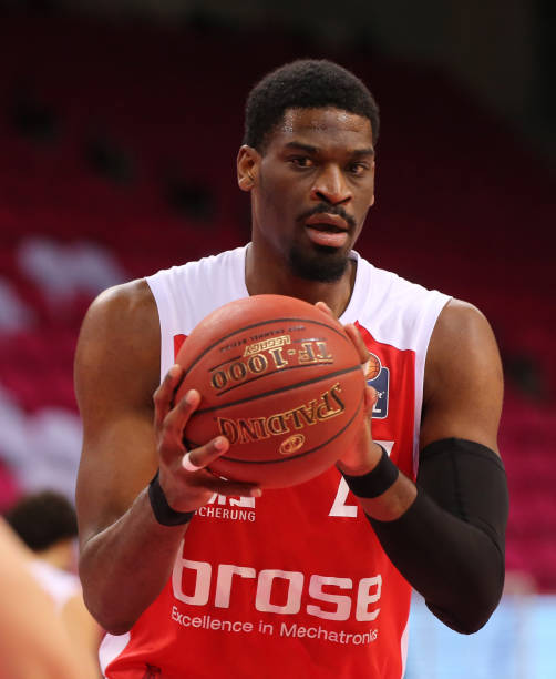 中国队在自 中国队在自