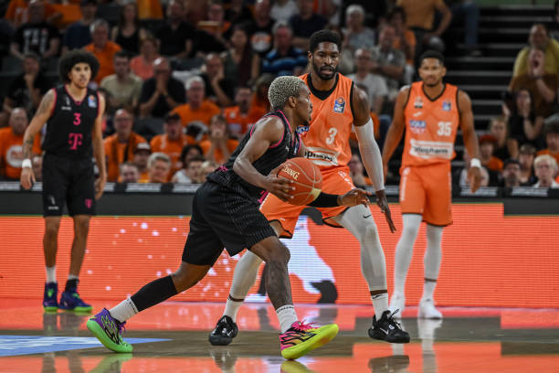 也对整个F 也对整个F